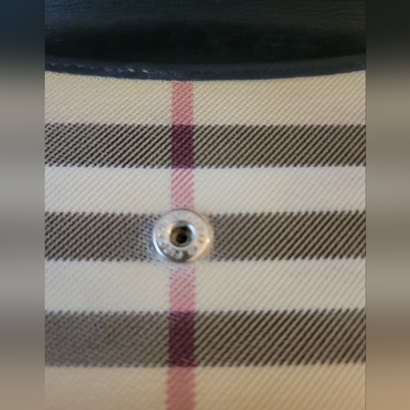 Burberry Snap Bifold wallet - Picture 9 of 16